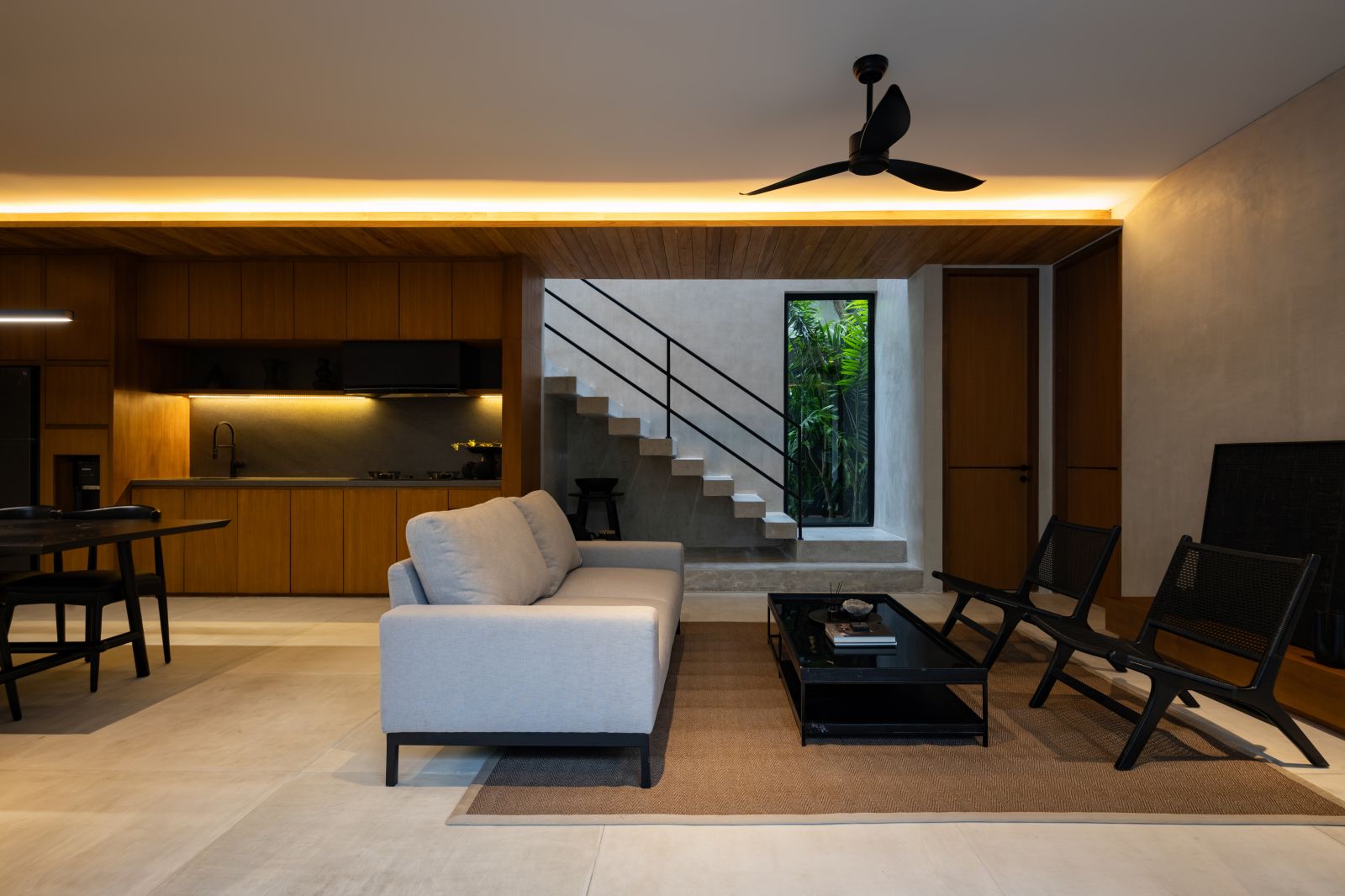 MODERN CONTEMPORARY HOME